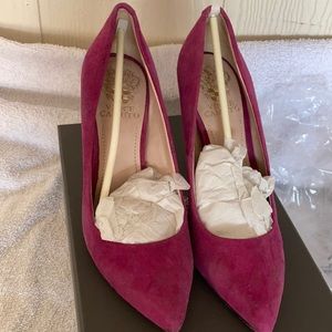 Vince Camuto Cynthea Fuschia suede heels 7M